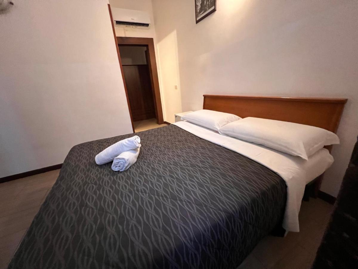 רומא Booking Inn Settembre 95 מראה חיצוני תמונה
