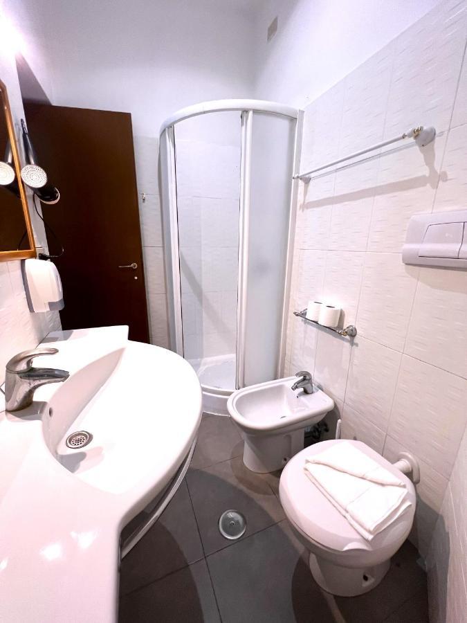 רומא Booking Inn Settembre 95 מראה חיצוני תמונה