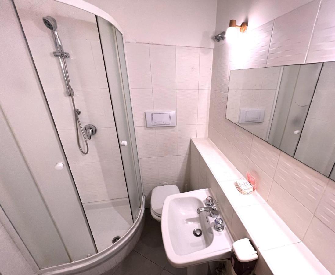 רומא Booking Inn Settembre 95 מראה חיצוני תמונה