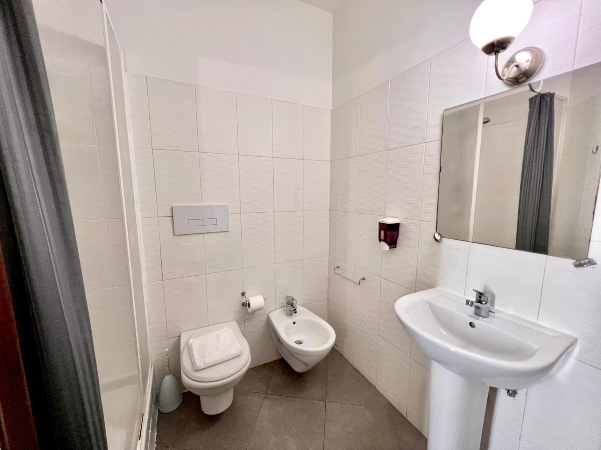 רומא Booking Inn Settembre 95 מראה חיצוני תמונה